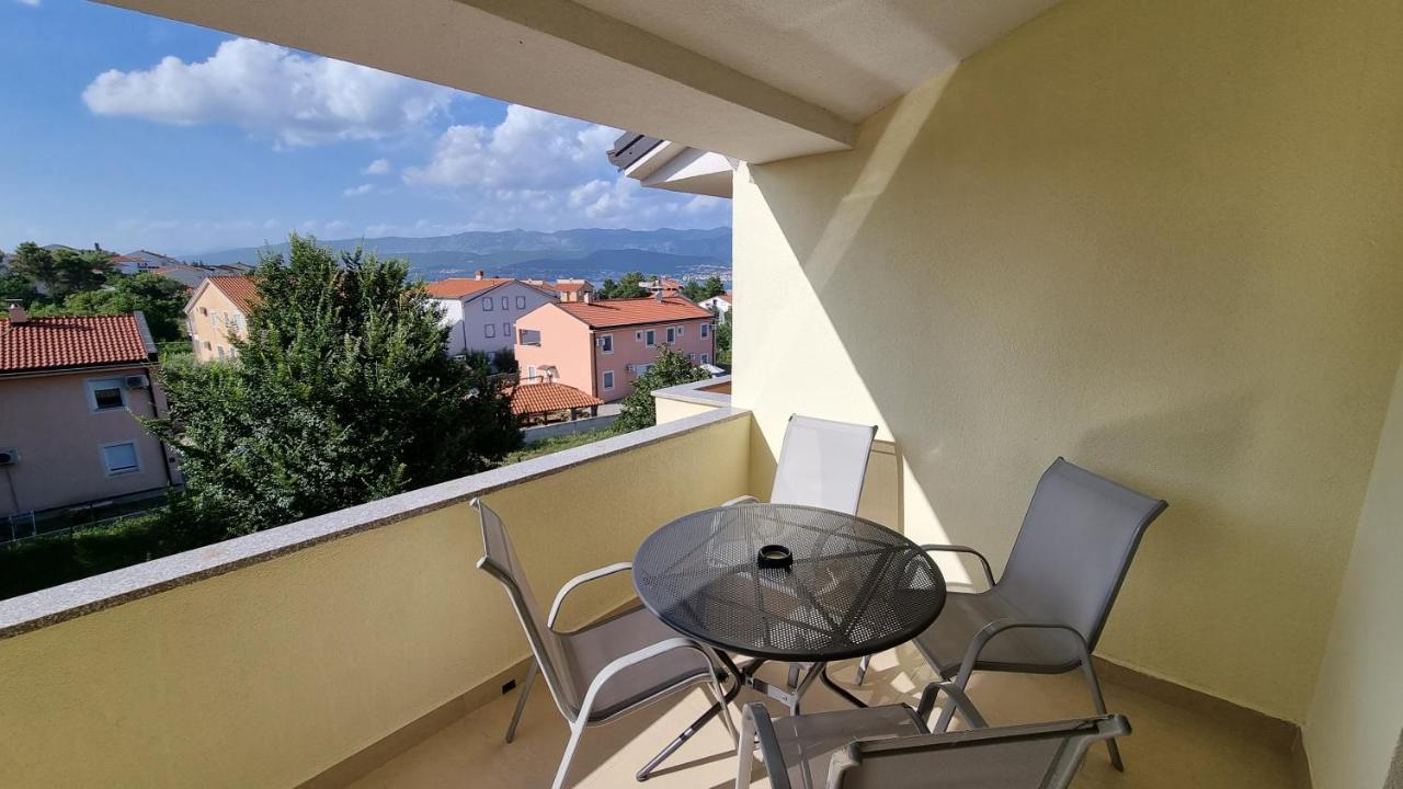 Apartments Bellator Šilo Esterno foto