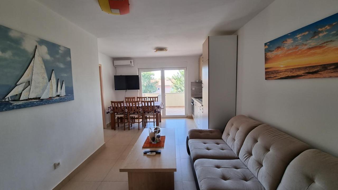 Apartments Bellator Šilo Esterno foto