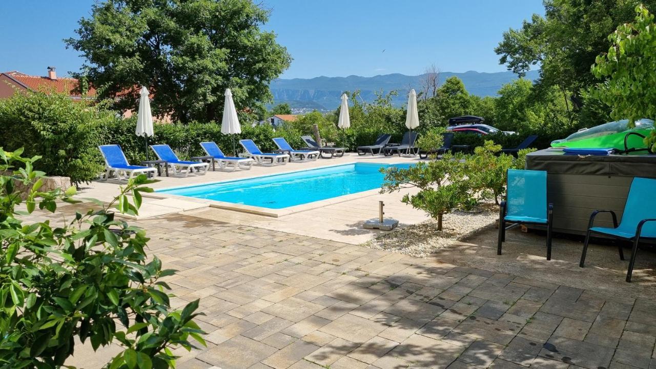 Apartments Bellator Šilo Esterno foto