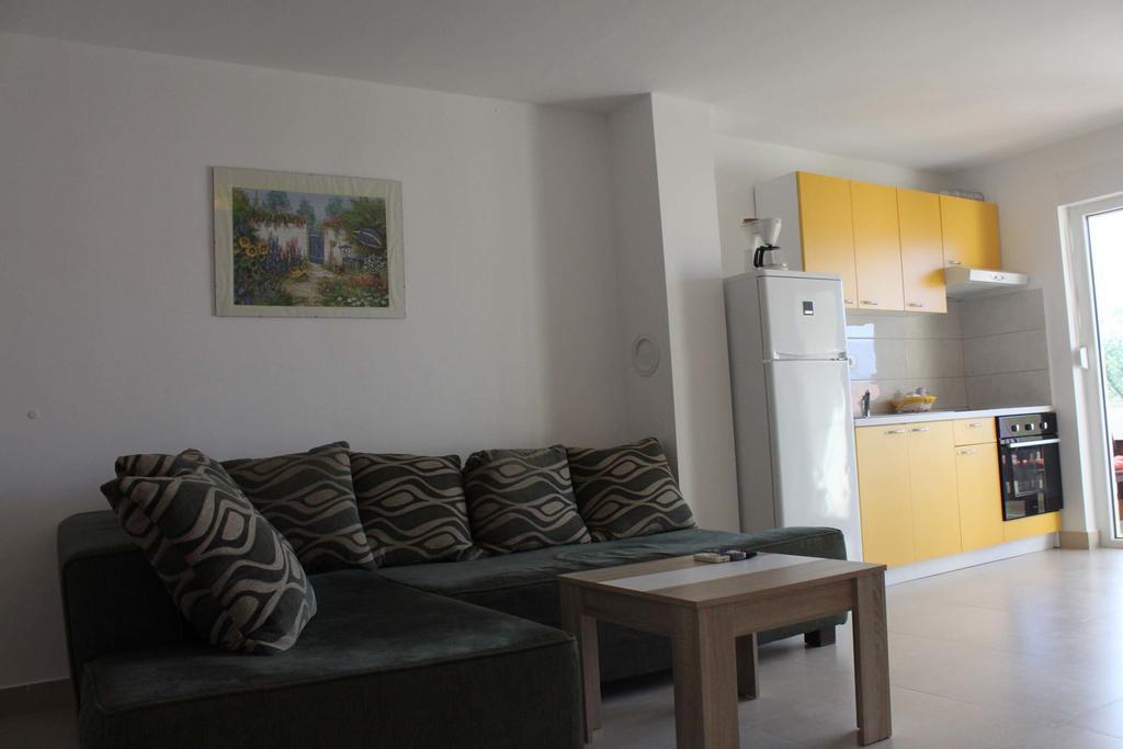 Apartments Bellator Šilo Esterno foto