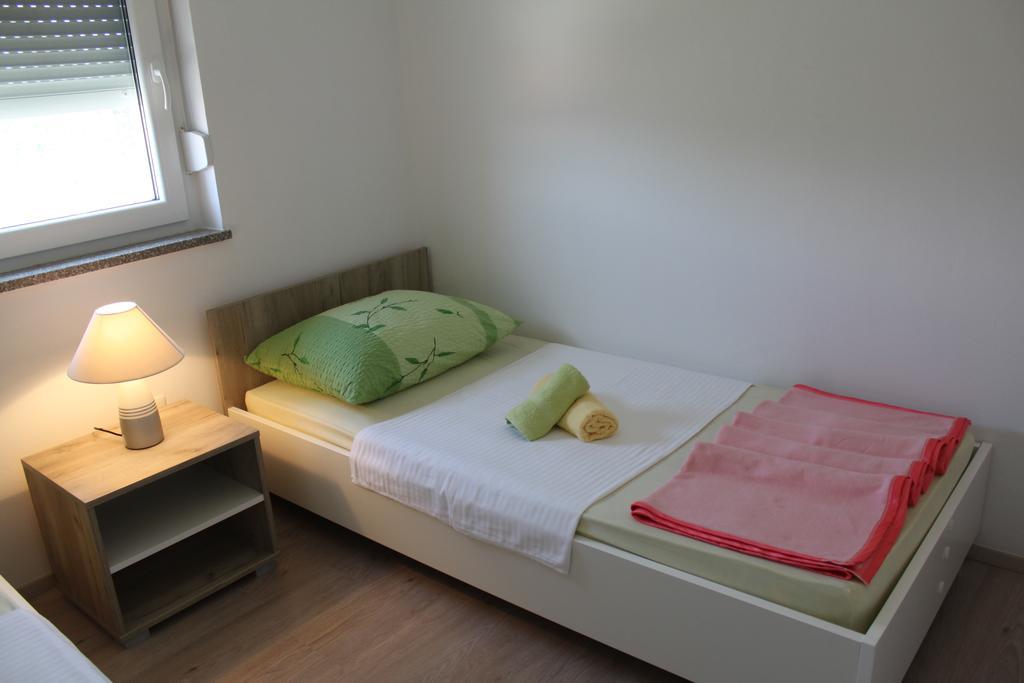 Apartments Bellator Šilo Esterno foto
