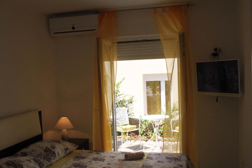 Apartments Bellator Šilo Esterno foto